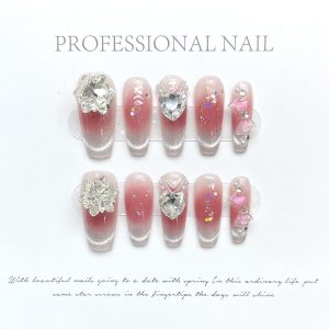 Luxurious Press-on Nails: Holiday P...